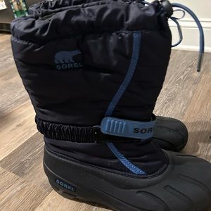 Boys sorel winter boots